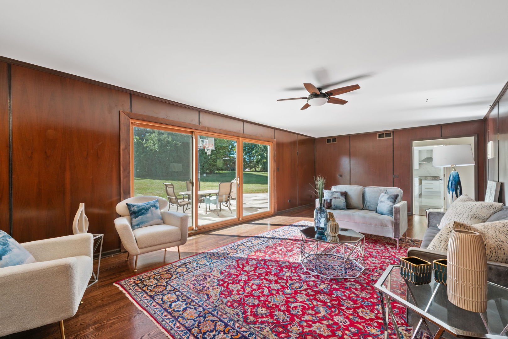 16 Kingston Drive, Oak Brook, IL 60523