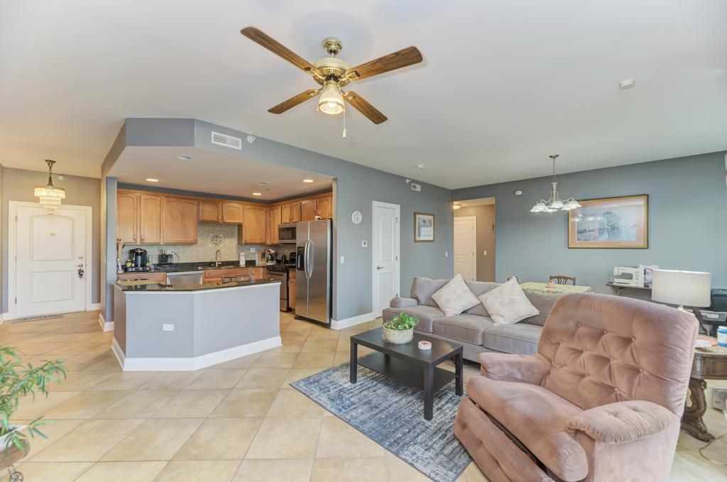 1210 N Foxdale Drive #105, Addison, IL 60101