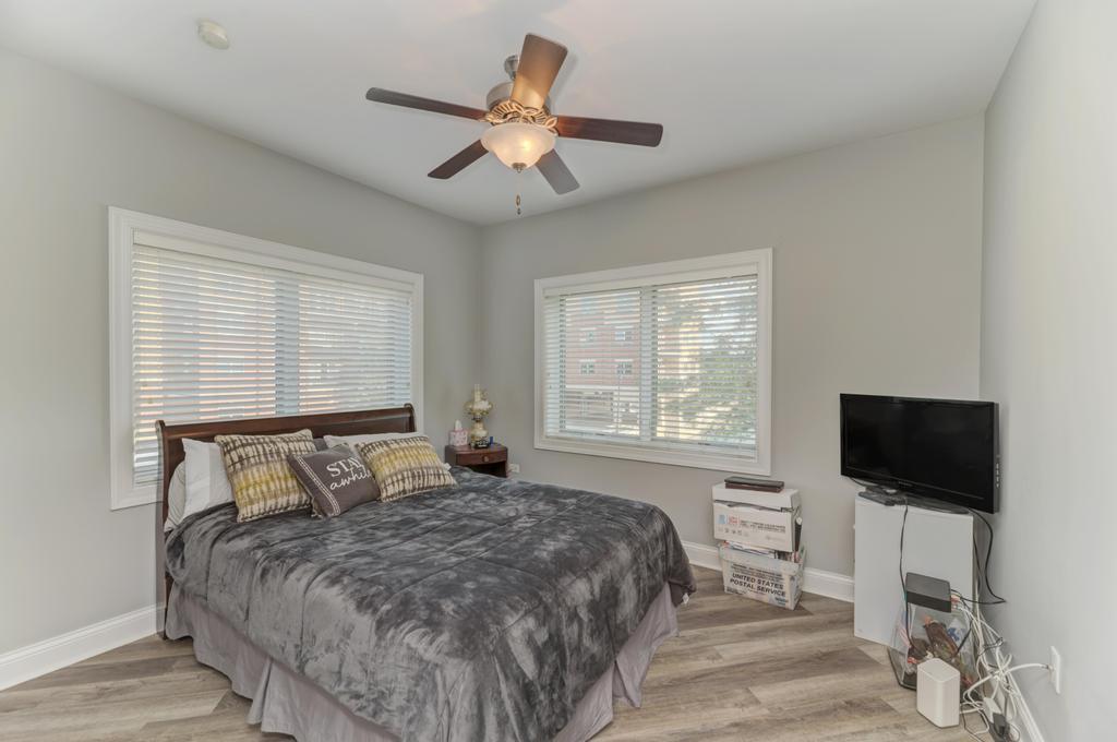 1210 N Foxdale Drive #105, Addison, IL 60101
