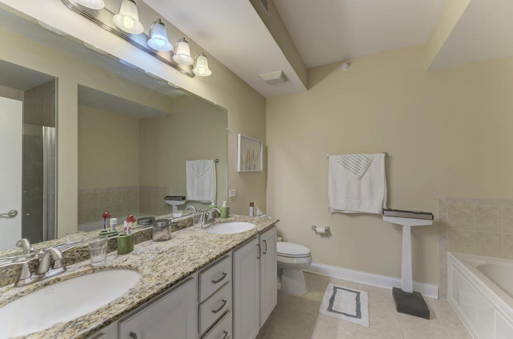 1210 N Foxdale Drive #105, Addison, IL 60101