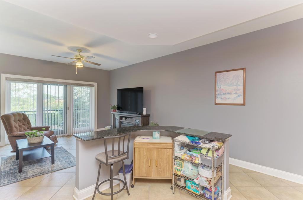 1210 N Foxdale Drive #105, Addison, IL 60101