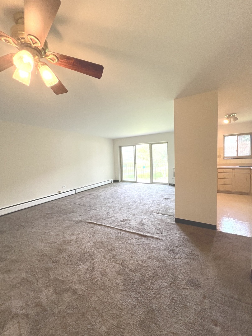 565 Fairway View Drive #2L, Wheeling, IL 60090