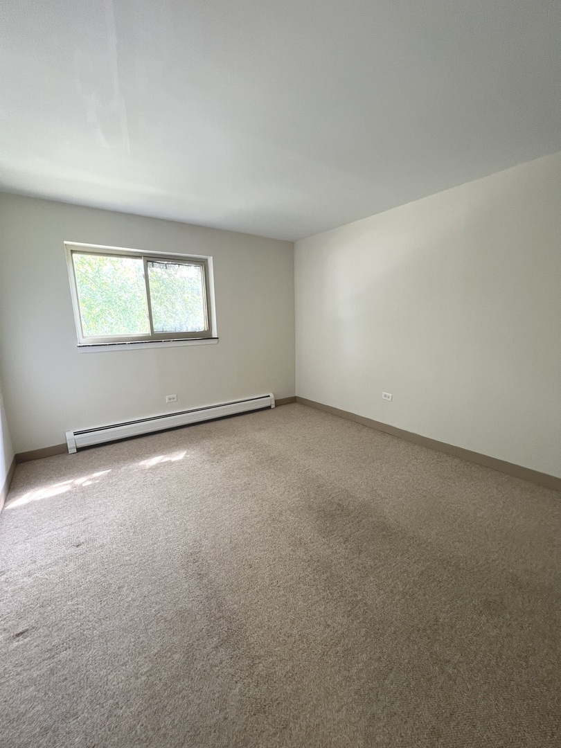 565 Fairway View Drive #2L, Wheeling, IL 60090