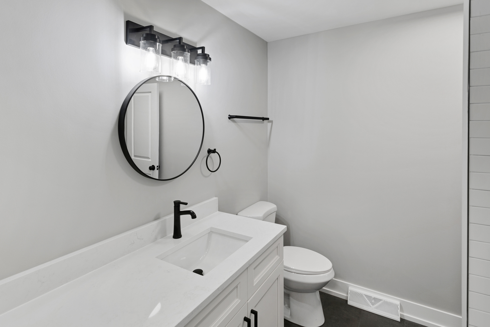 28W555 Leverenz Road, Naperville, IL 60564
