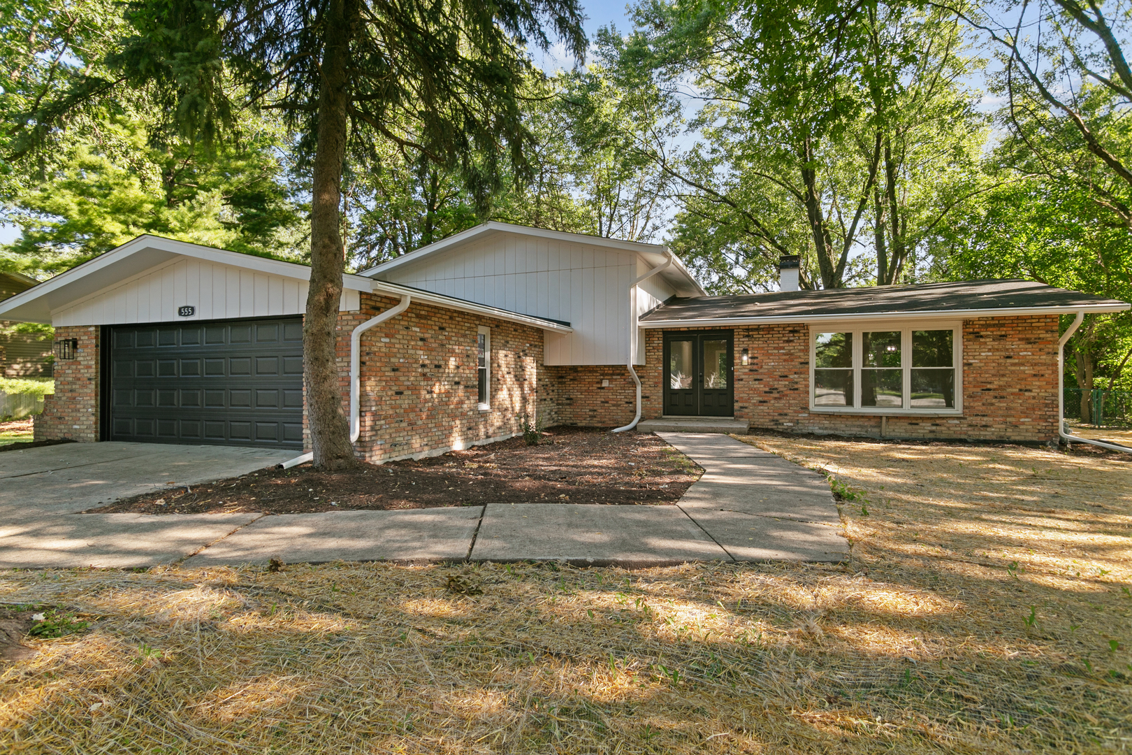 28W555 Leverenz Road, Naperville, IL 60564