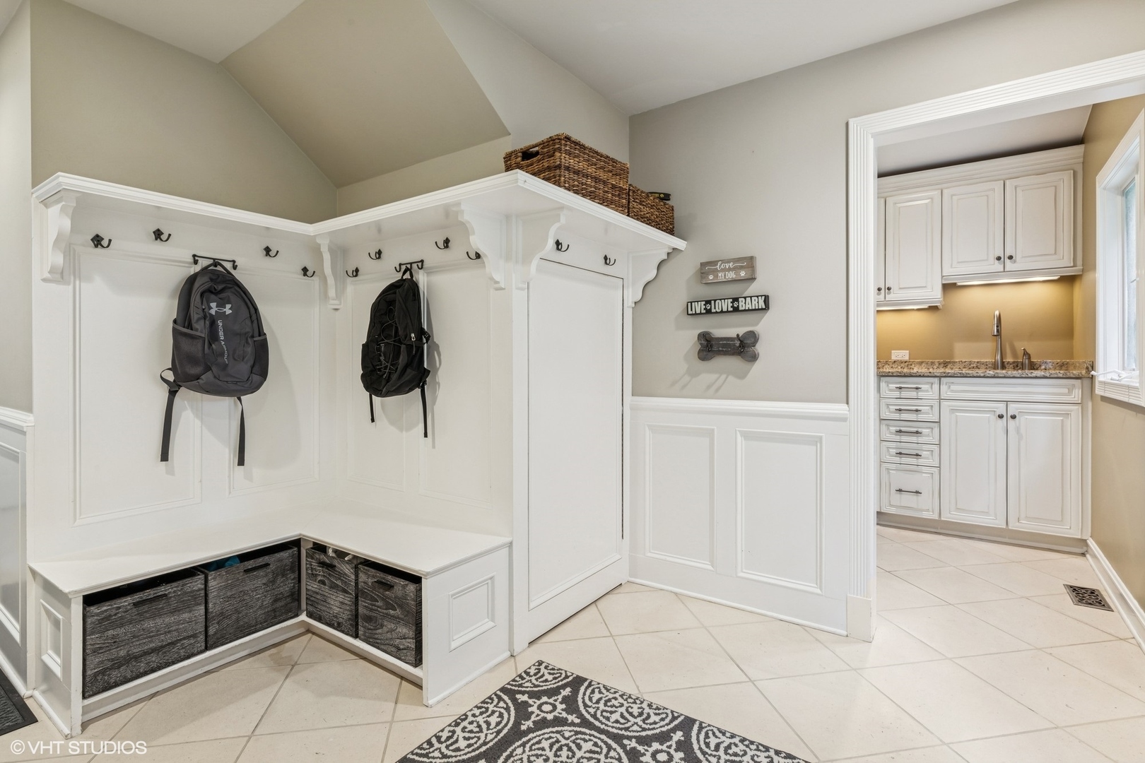 423 S Beverly Lane, Arlington Heights, IL 60005