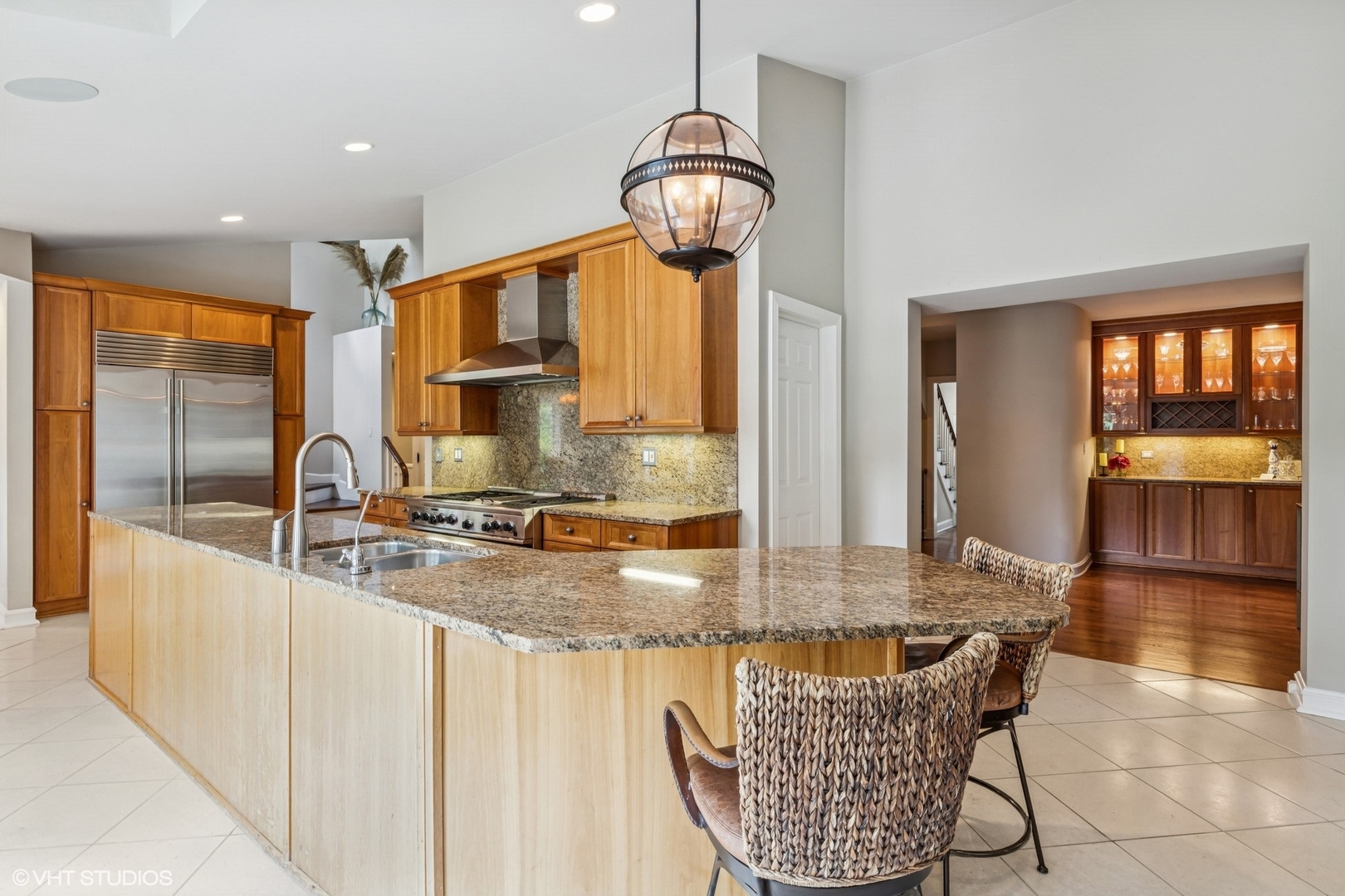 423 S Beverly Lane, Arlington Heights, IL 60005