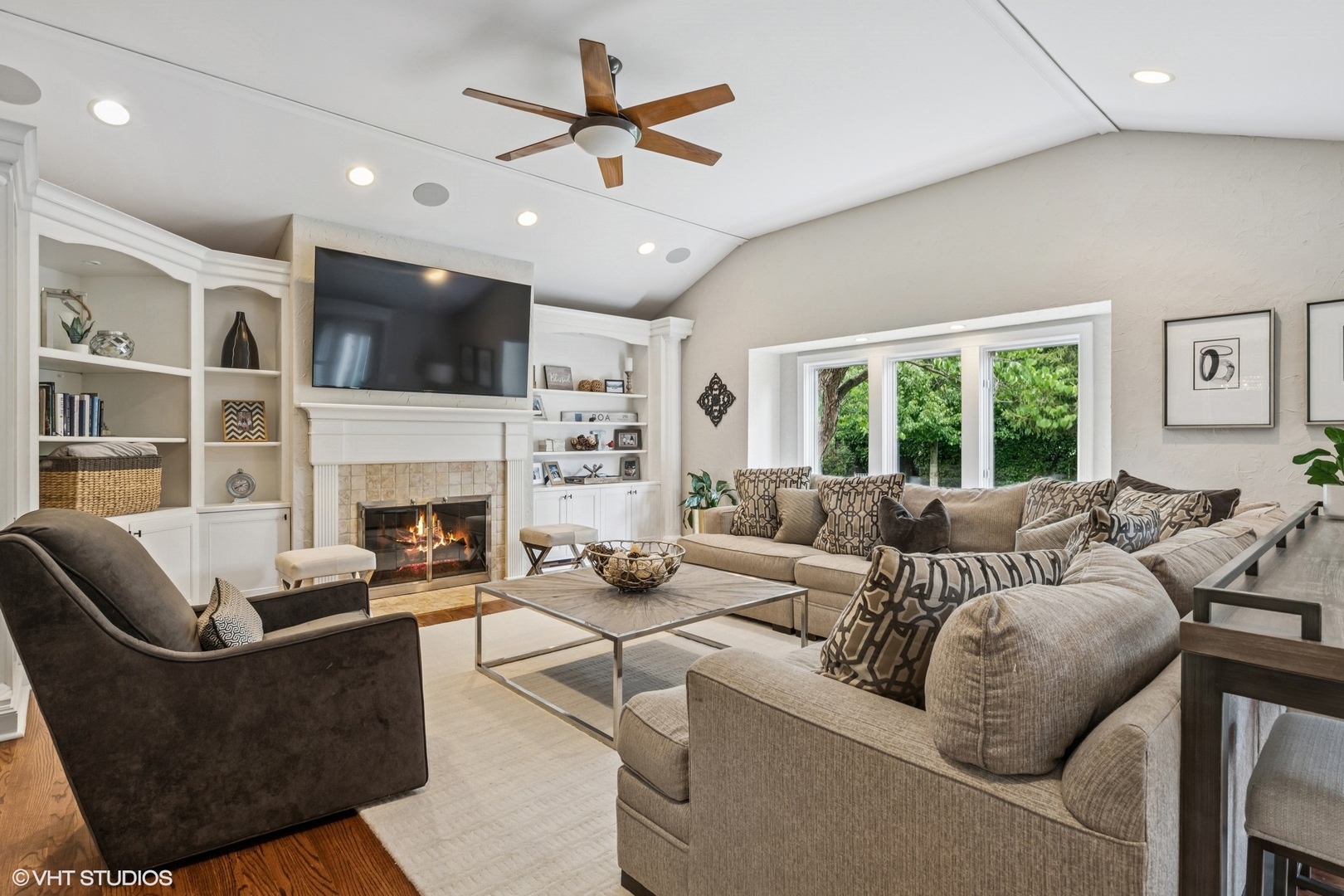 423 S Beverly Lane, Arlington Heights, IL 60005