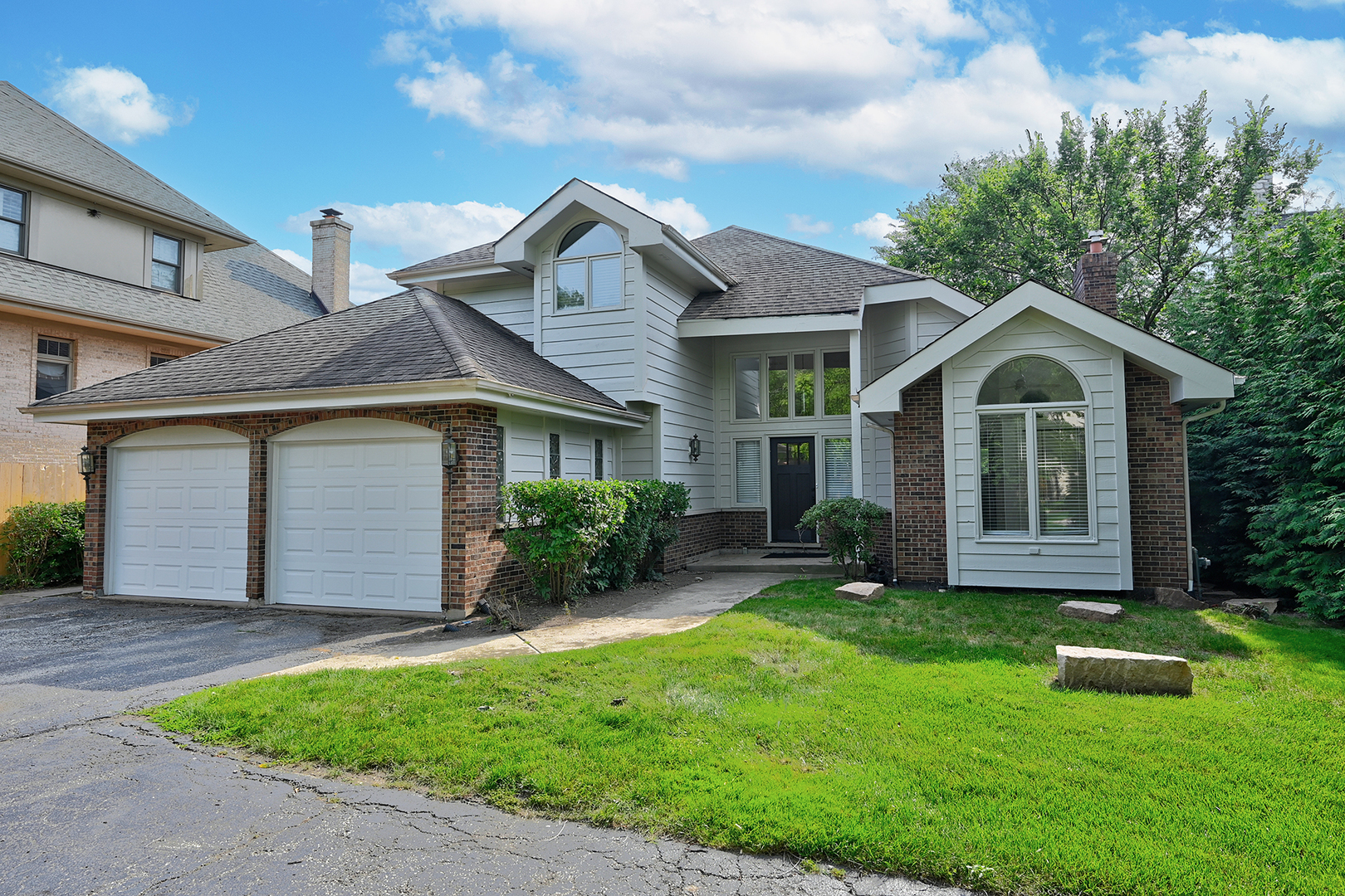 5615 S Elm Street, Hinsdale, IL 60521