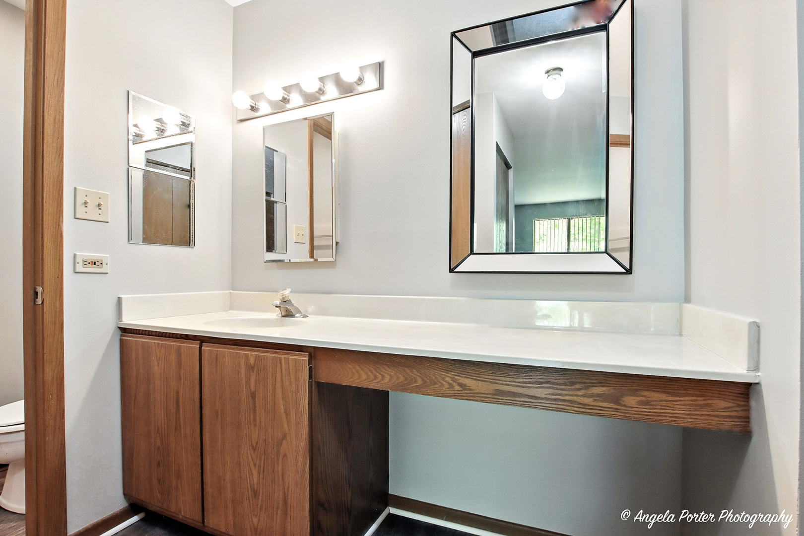 33720 N Royal Oak Lane #206, Grayslake, IL 60030