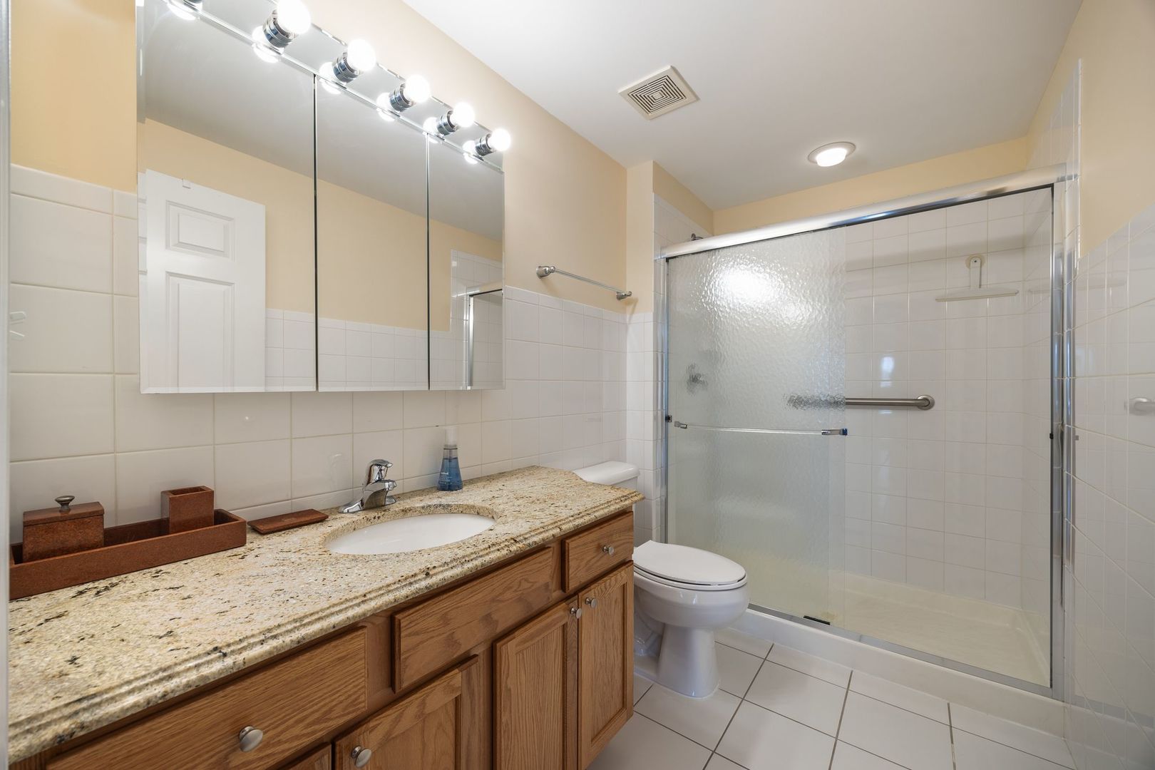 77 N Wolf Road #309, Northlake, IL 60164