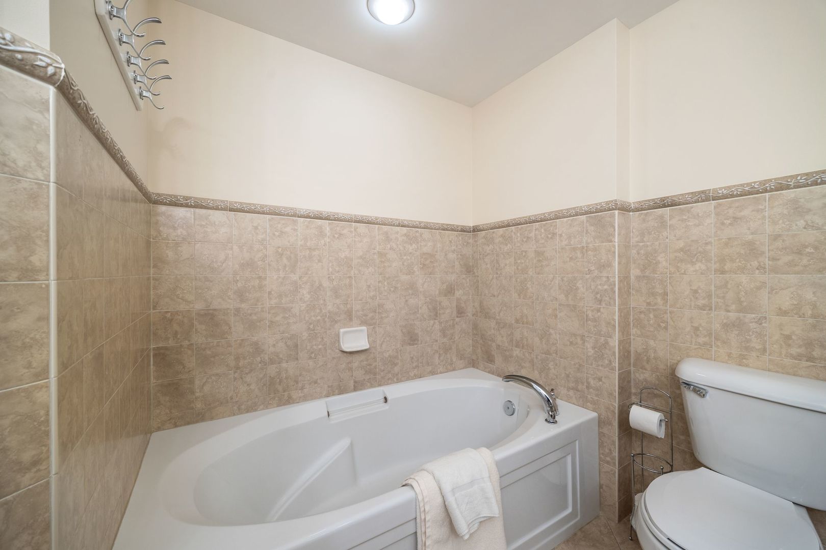 77 N Wolf Road #309, Northlake, IL 60164