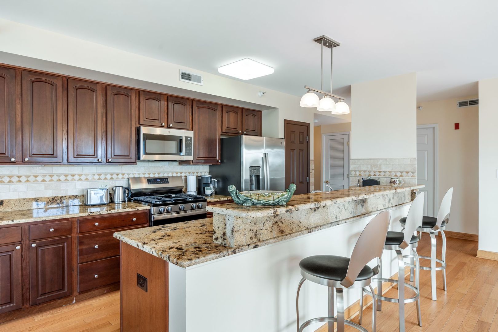 77 N Wolf Road #309, Northlake, IL 60164