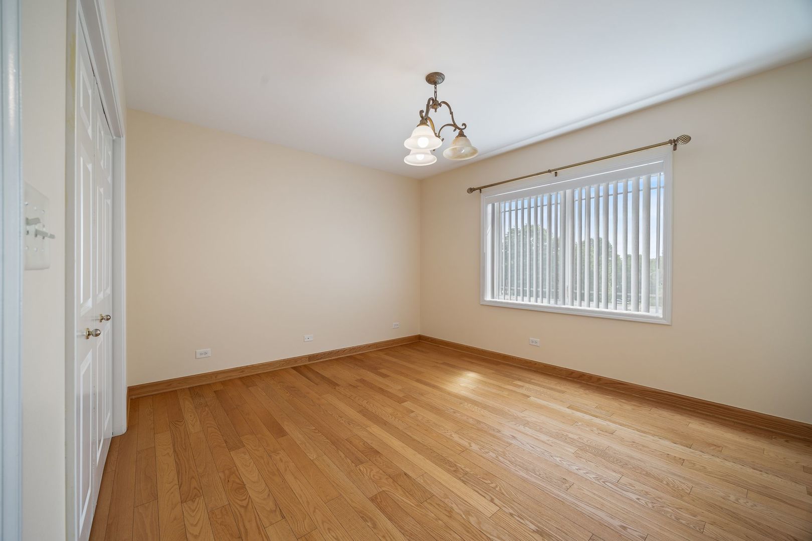 77 N Wolf Road #309, Northlake, IL 60164