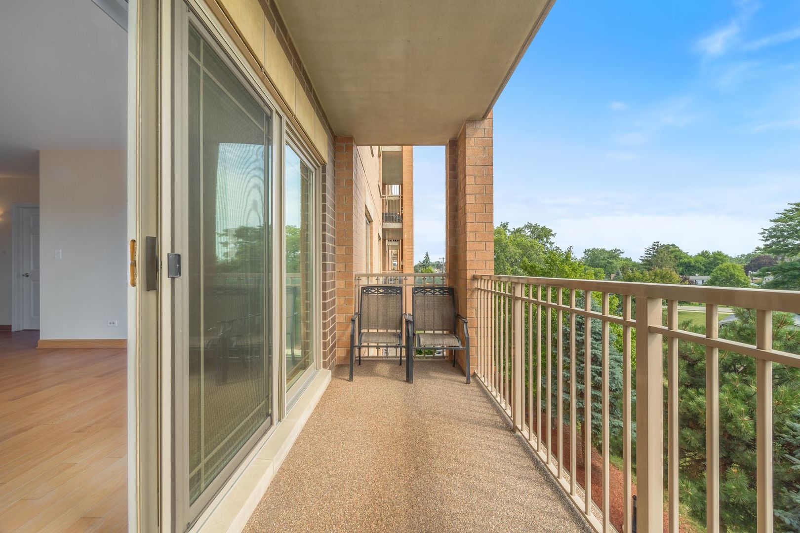 77 N Wolf Road #309, Northlake, IL 60164