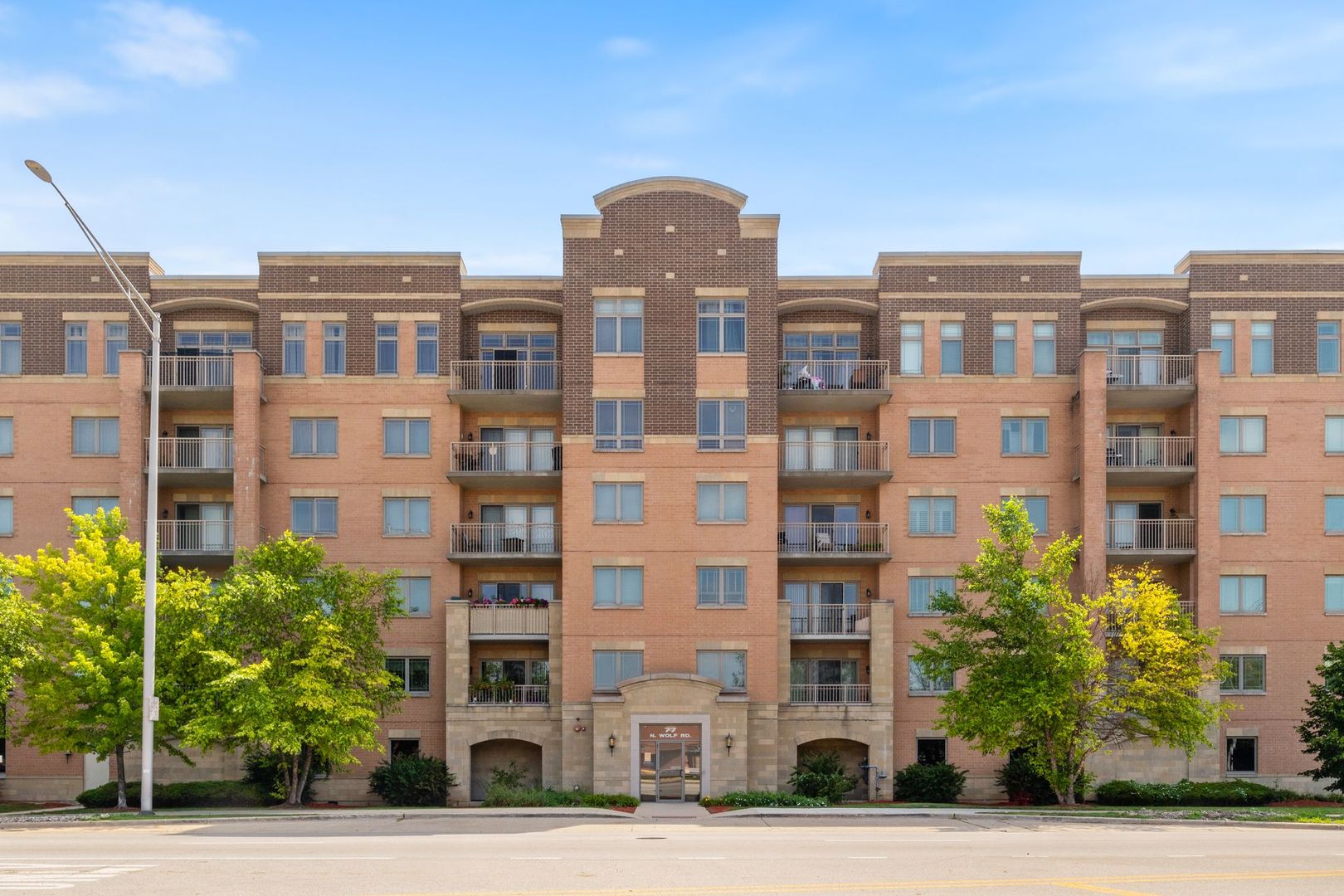 77 N Wolf Road #309, Northlake, IL 60164