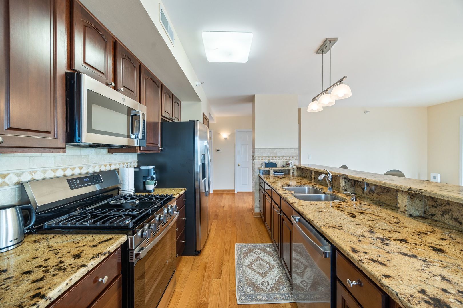 77 N Wolf Road #309, Northlake, IL 60164