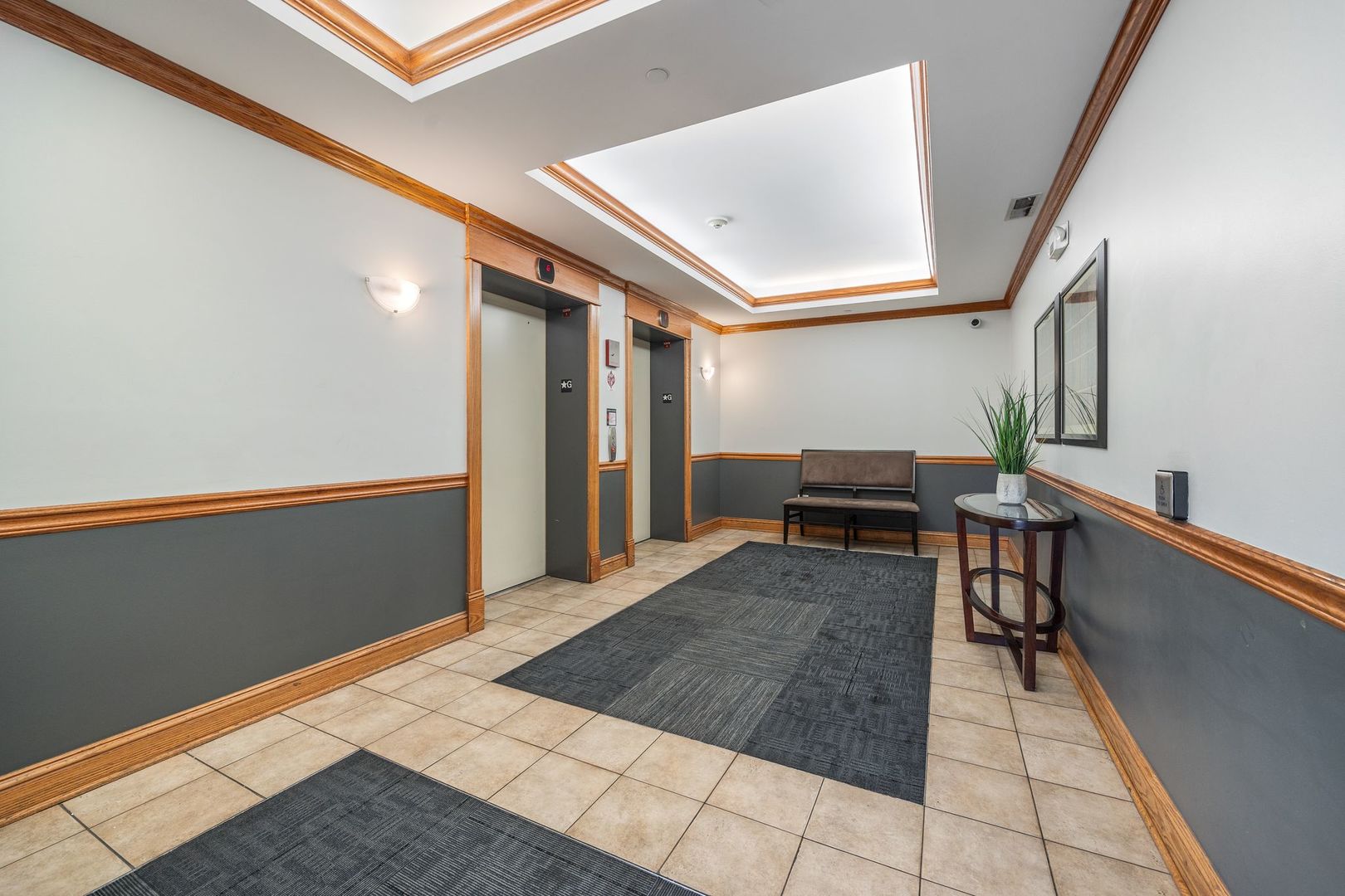 77 N Wolf Road #309, Northlake, IL 60164