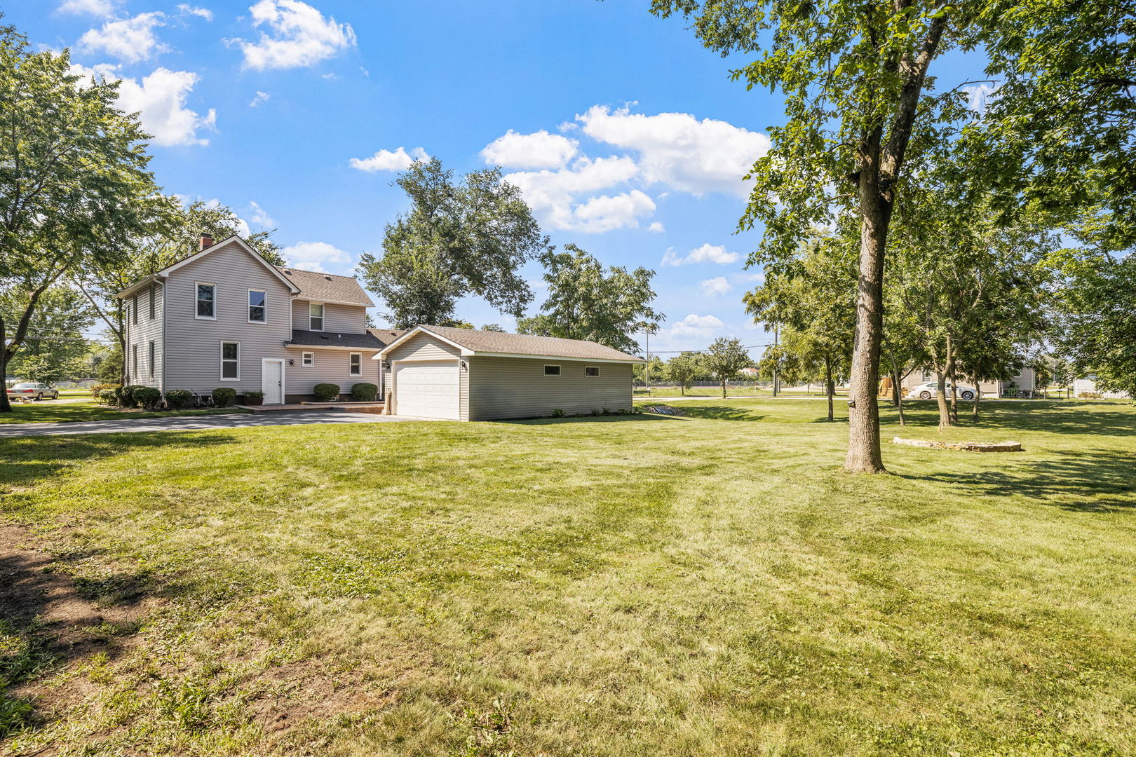 210 S Douglas Street, Elwood, IL 60421