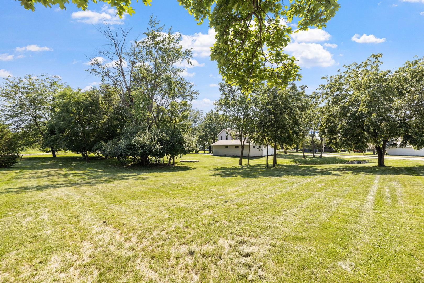 210 S Douglas Street, Elwood, IL 60421