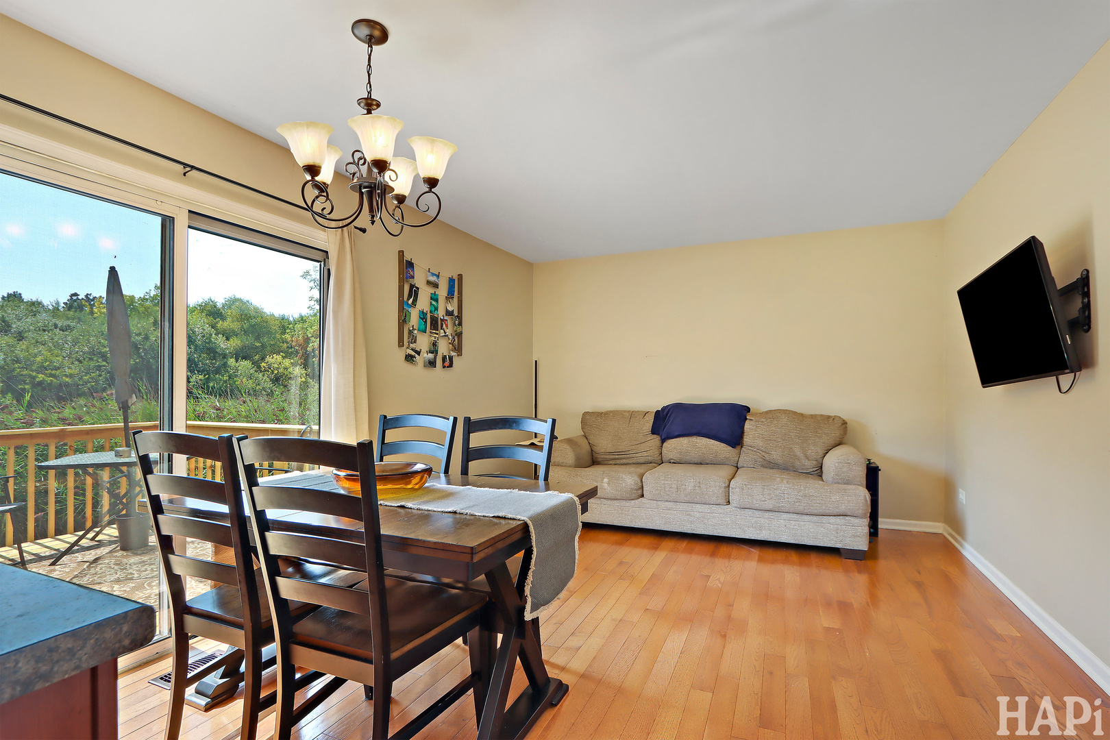 5895 Delaware Avenue, Gurnee, IL 60031
