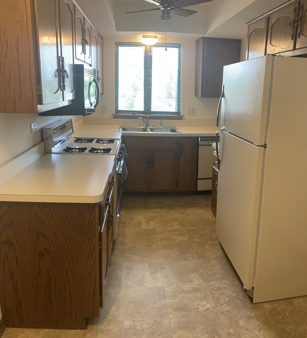 18224 Wentworth Avenue #7, Lansing, IL 60438