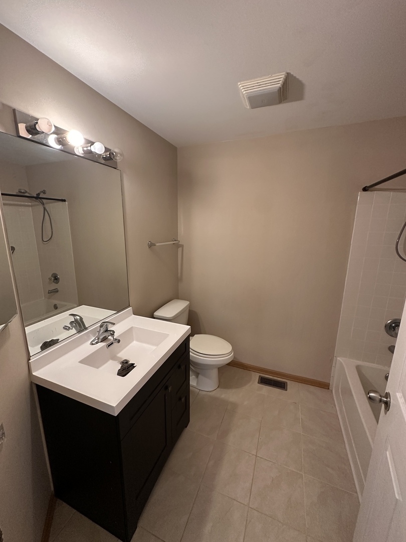 Naperville, IL 60564