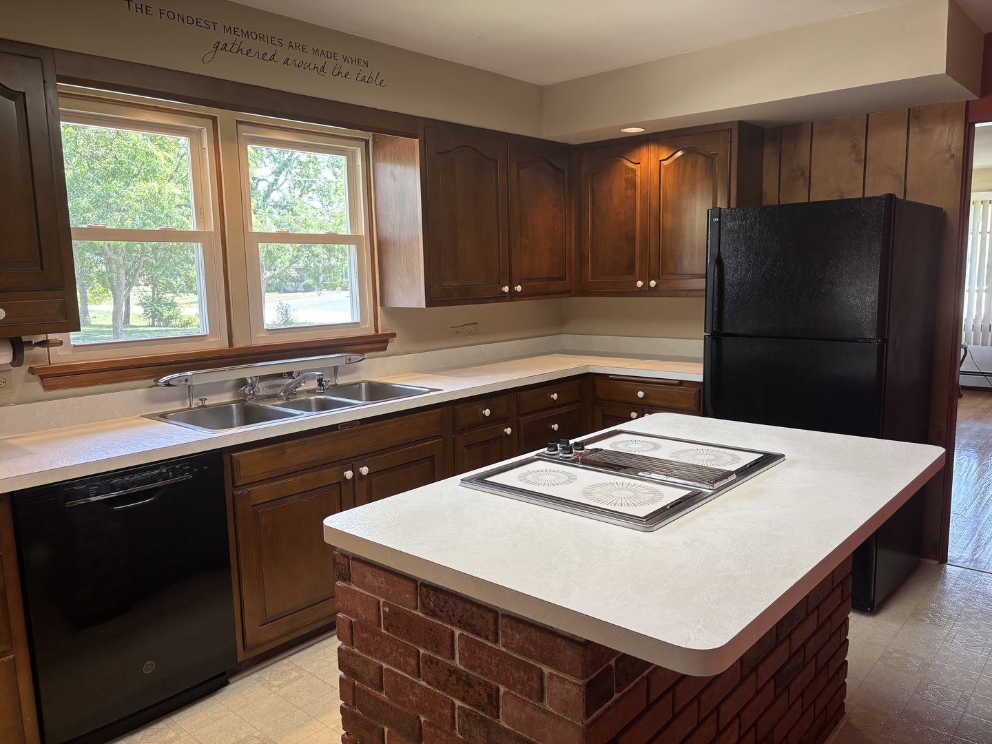 1378 East Street, Crete, IL 60417