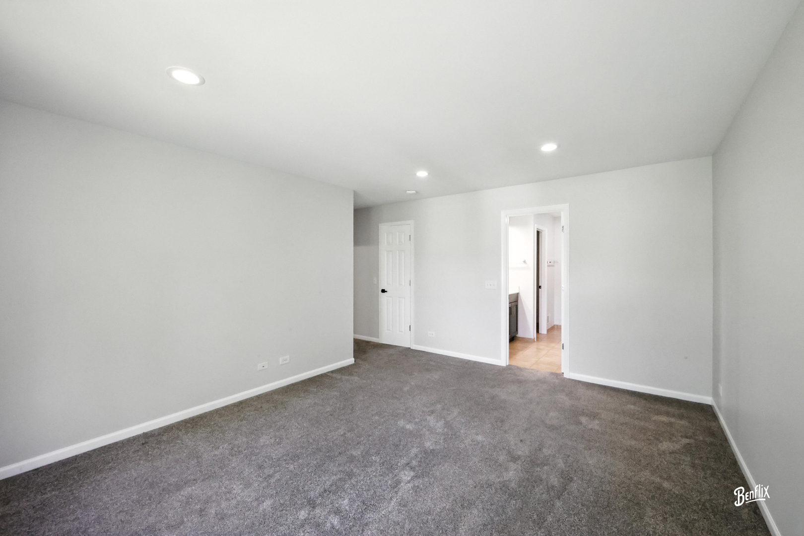 240 Taylor Court, Buffalo Grove, IL 60089