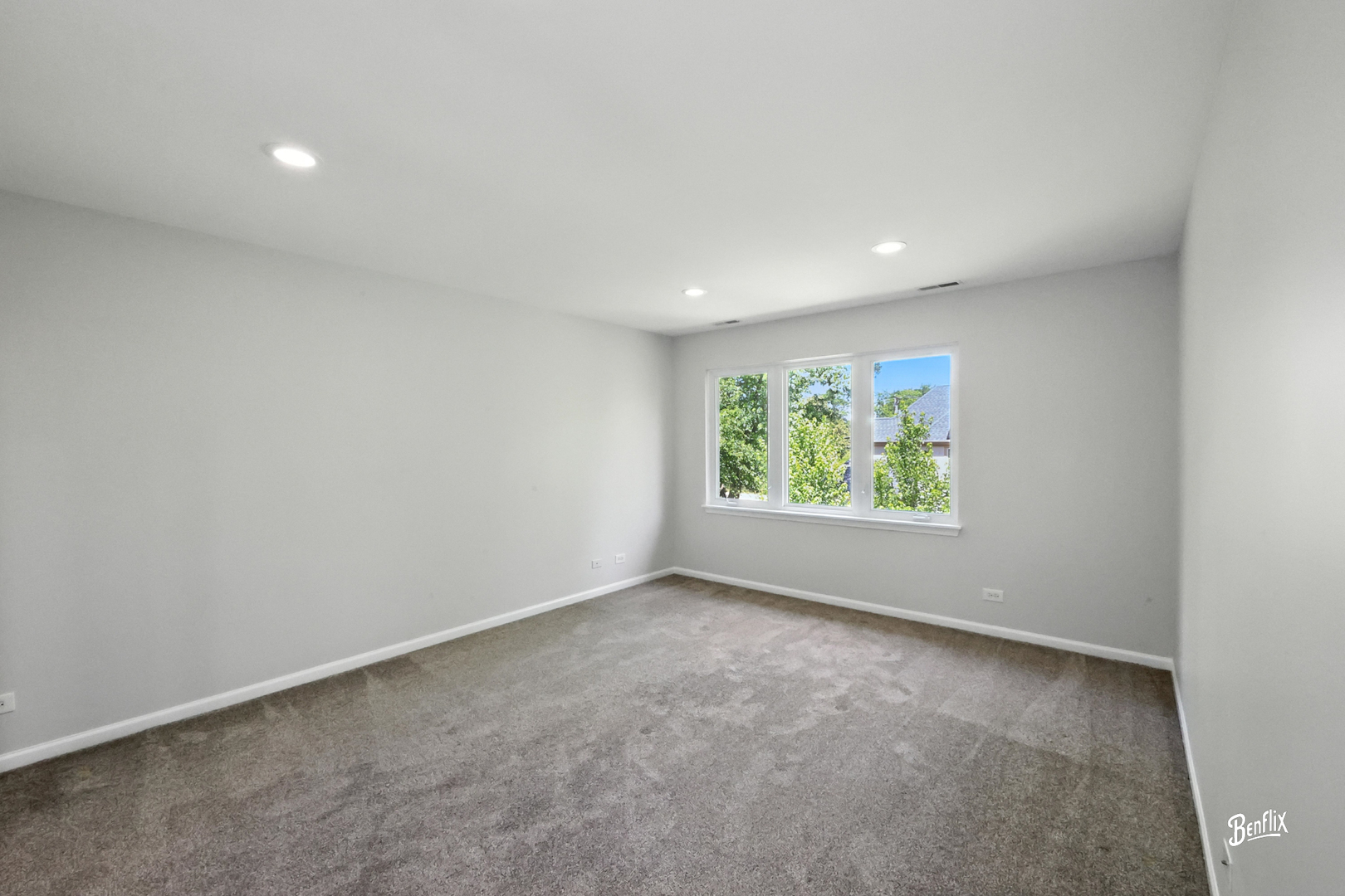 240 Taylor Court, Buffalo Grove, IL 60089