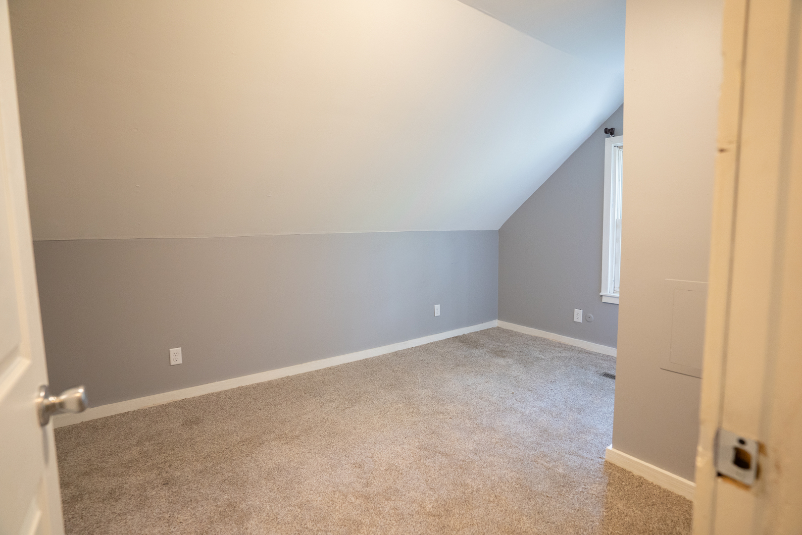 42448 N Lake Avenue, Antioch, IL 60002