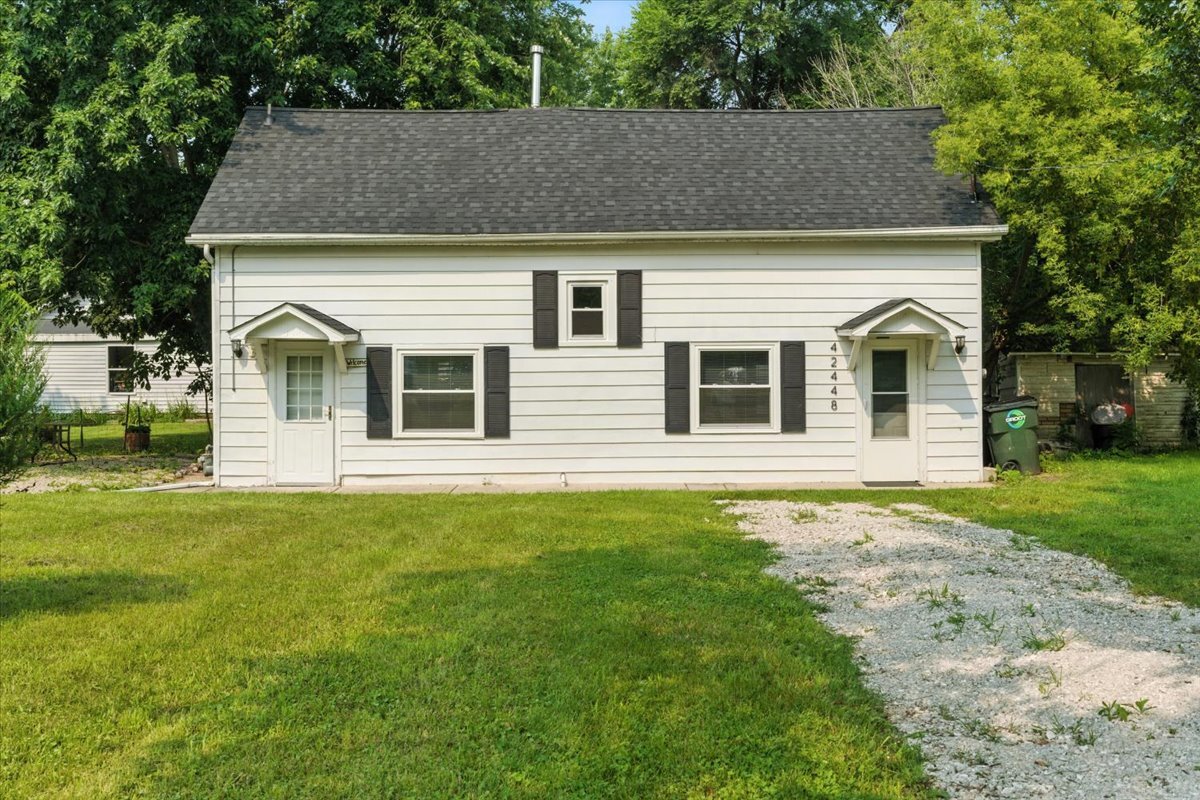 42448 N Lake Avenue, Antioch, IL 60002
