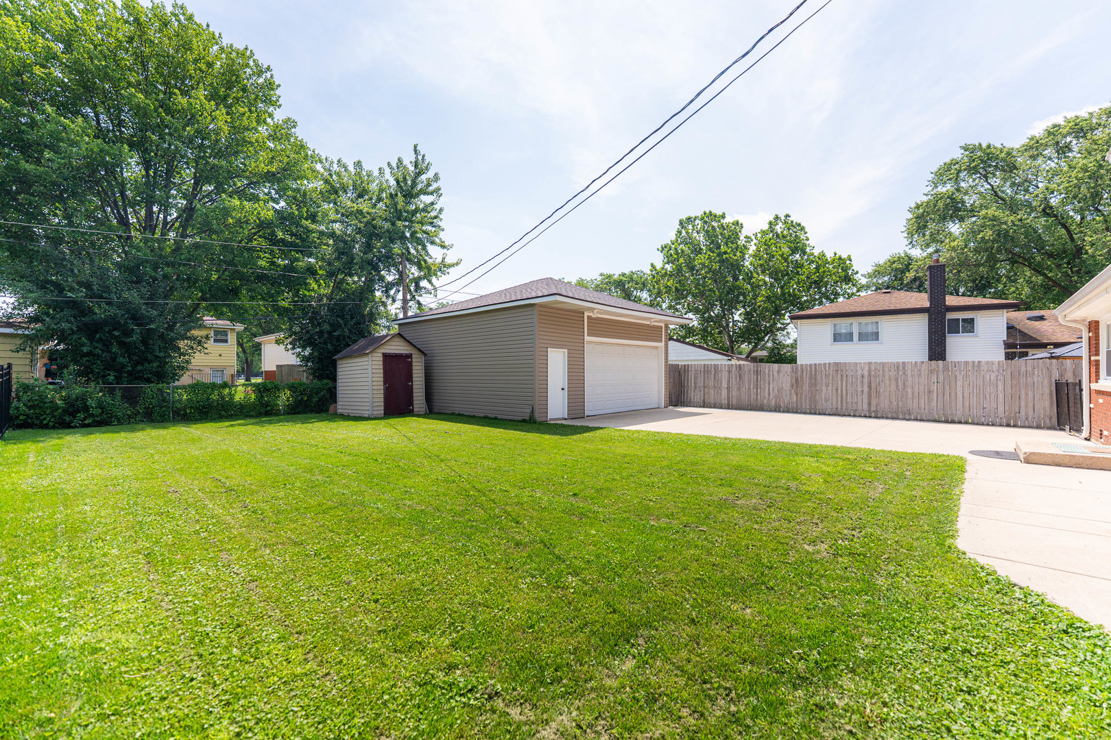 7 N Lincoln Avenue, Addison, IL 60101