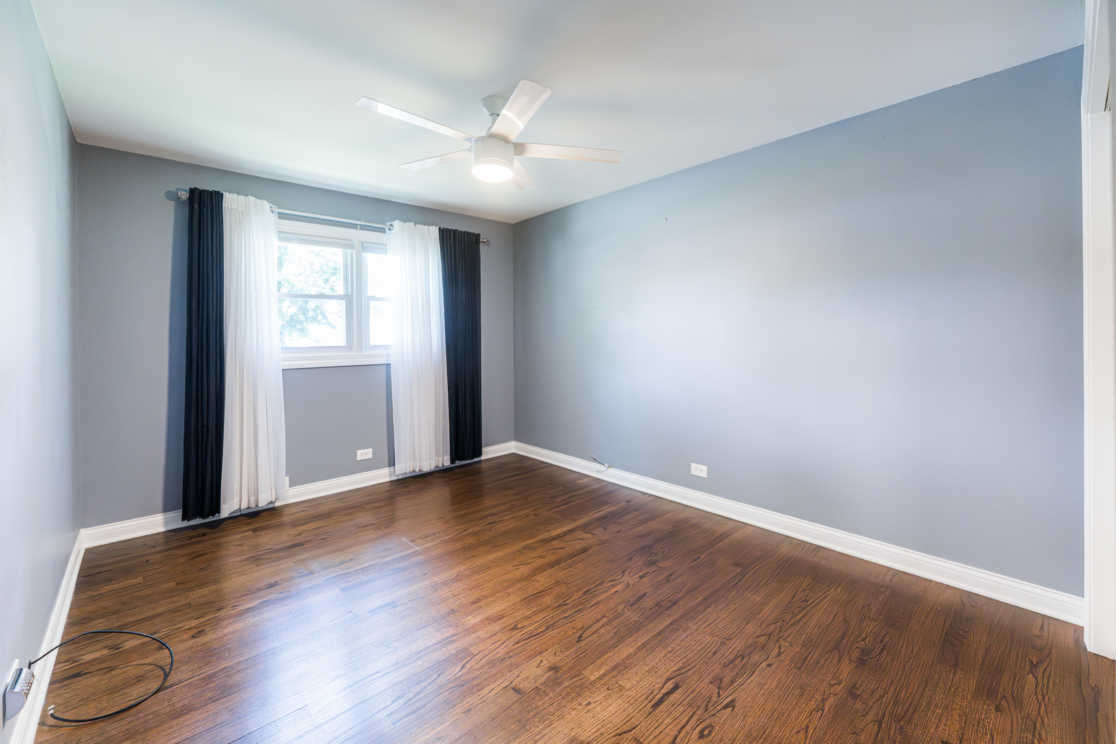 7 N Lincoln Avenue, Addison, IL 60101