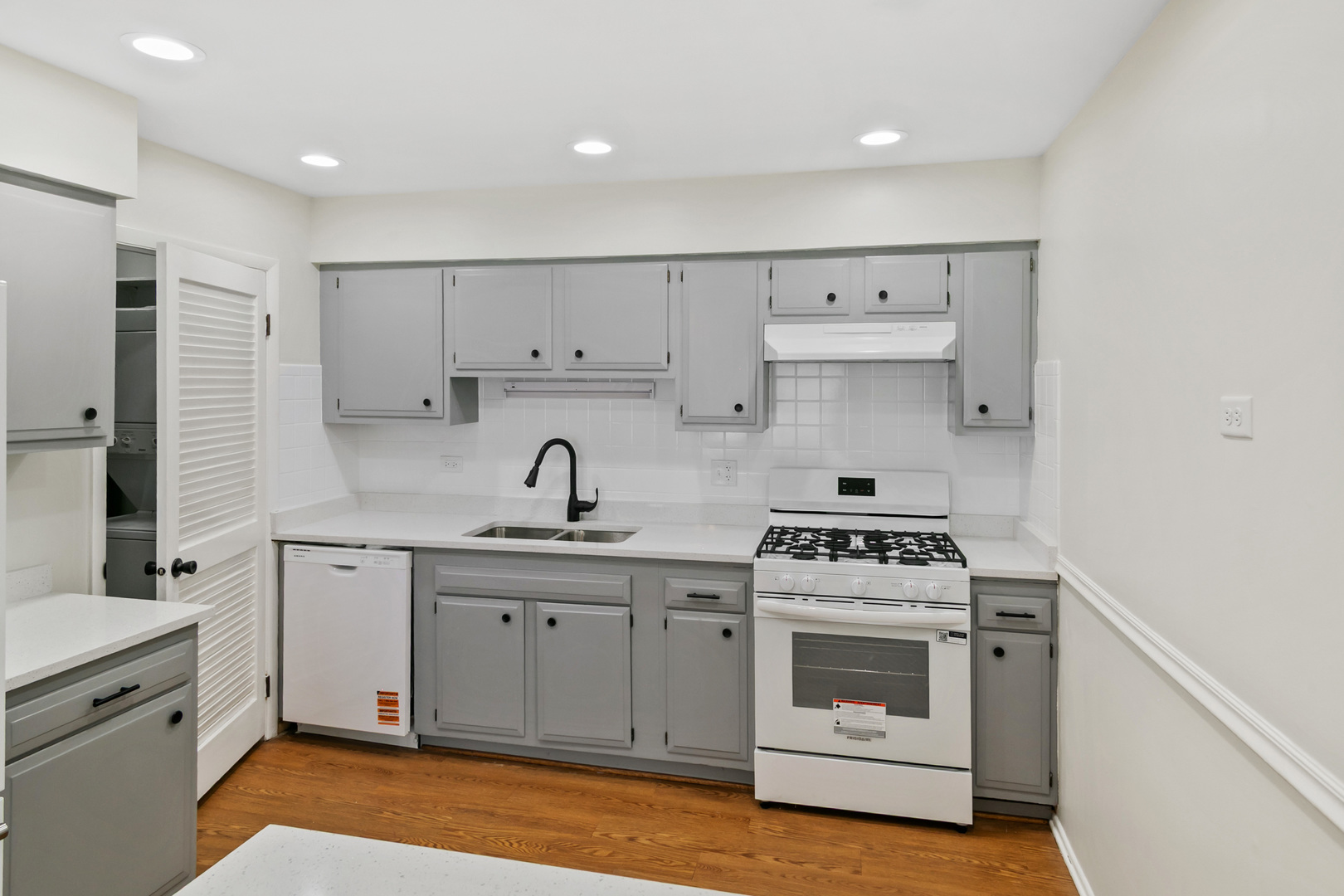 7523 Bristol Lane #A, Hanover Park, IL 60133