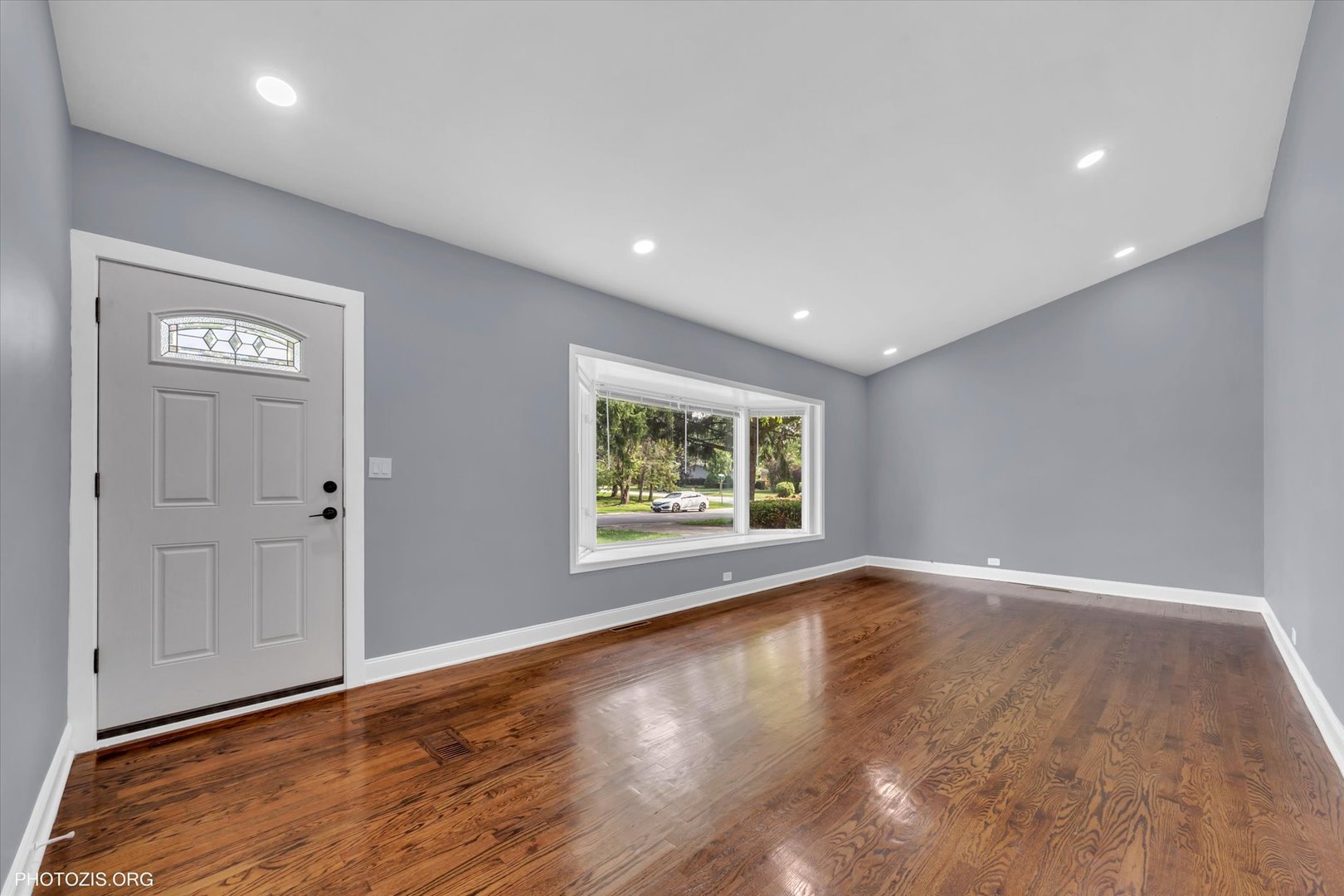 2411 Fontana Drive, Glenview, IL 60025