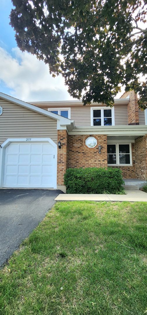 2155 N Abbeywood Court #10-2, Palatine, IL 60074