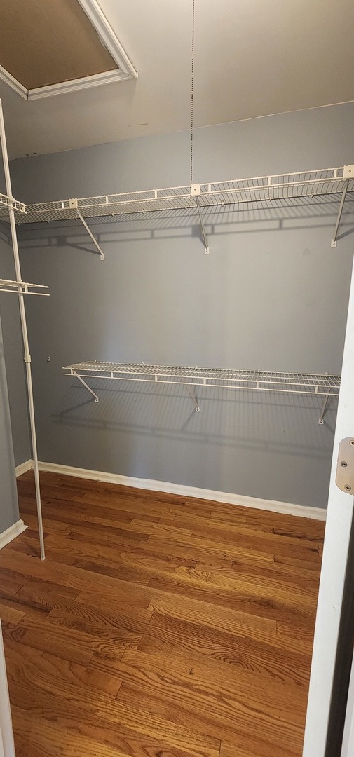 2155 N Abbeywood Court #10-2, Palatine, IL 60074