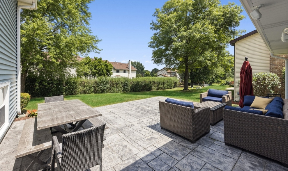 23W468 Moraine Court, Naperville, IL 60540