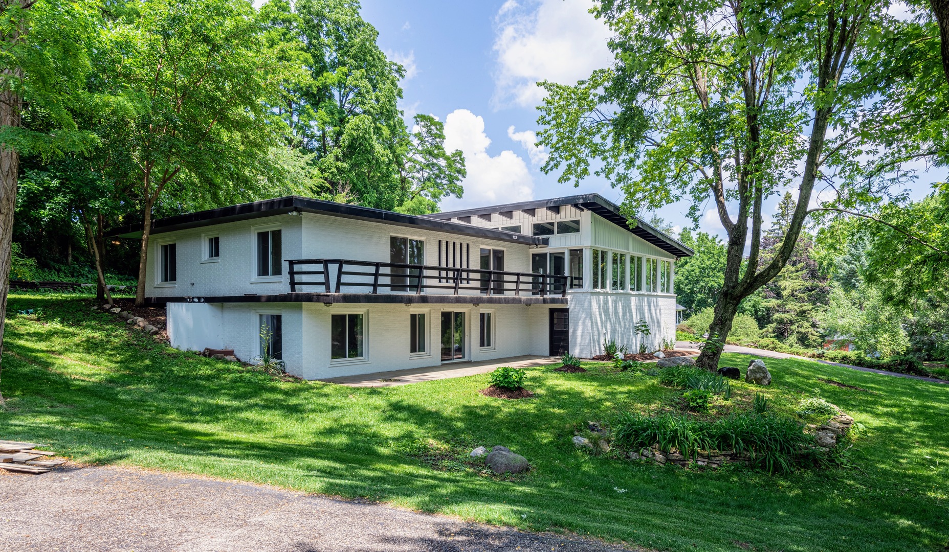 1022 Beau Brummel Drive, Sleepy Hollow, IL 60118