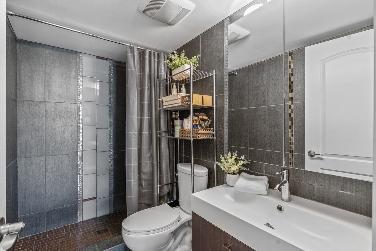 1134 E Randville Drive #1K, Palatine, IL 60074