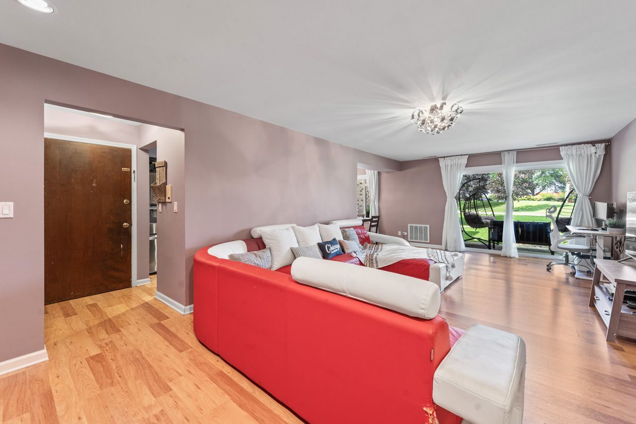 1134 E Randville Drive #1K, Palatine, IL 60074