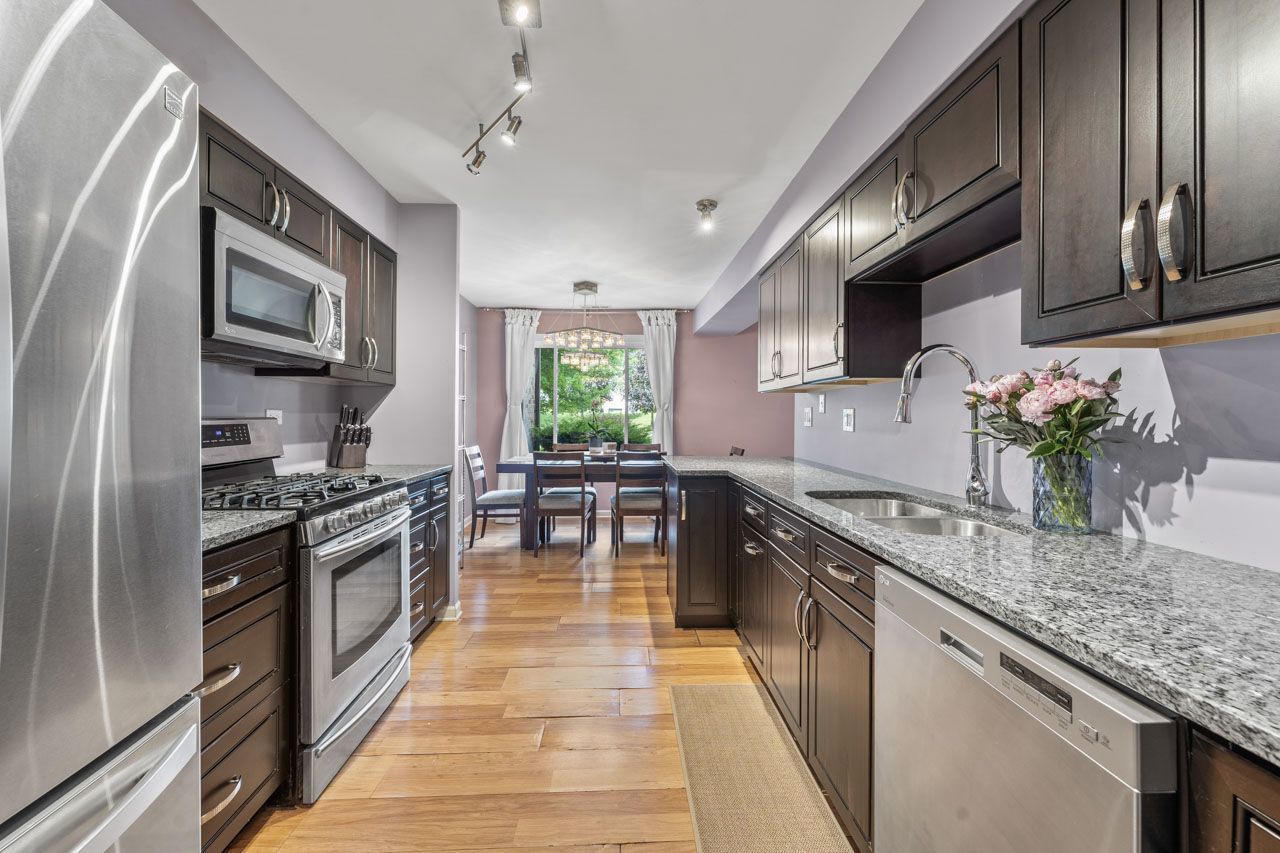 1134 E Randville Drive #1K, Palatine, IL 60074
