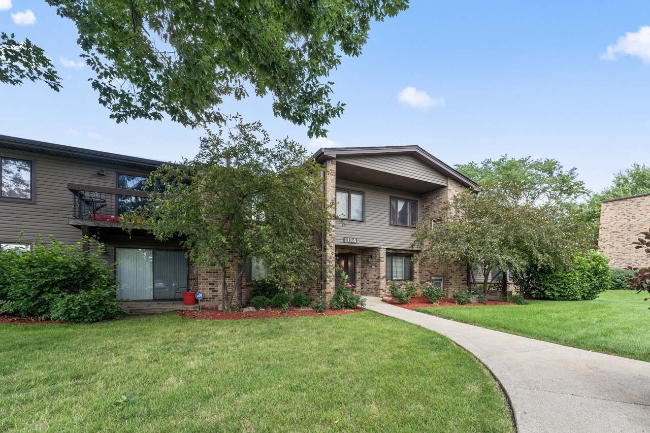 1134 E Randville Drive #1K, Palatine, IL 60074