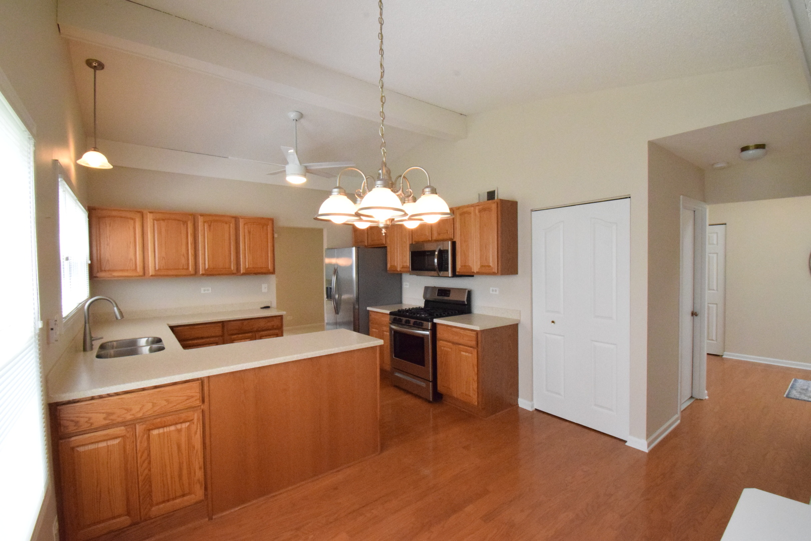 593 Cortland Drive, Lake Zurich, IL 60047