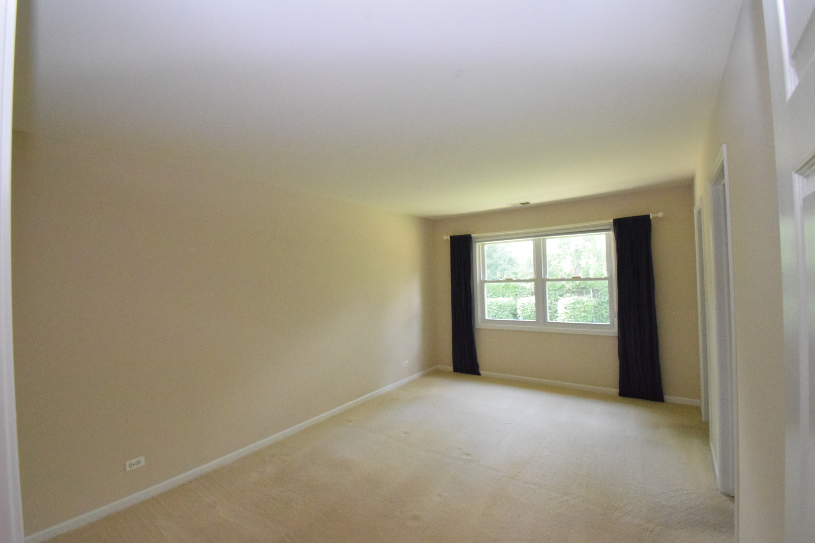 593 Cortland Drive, Lake Zurich, IL 60047
