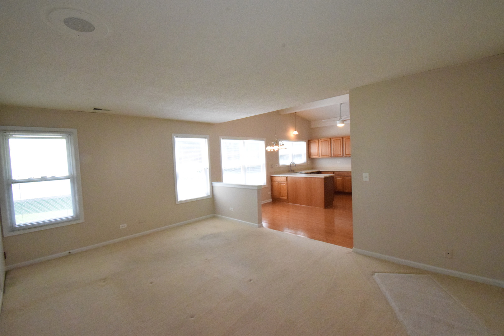 593 Cortland Drive, Lake Zurich, IL 60047