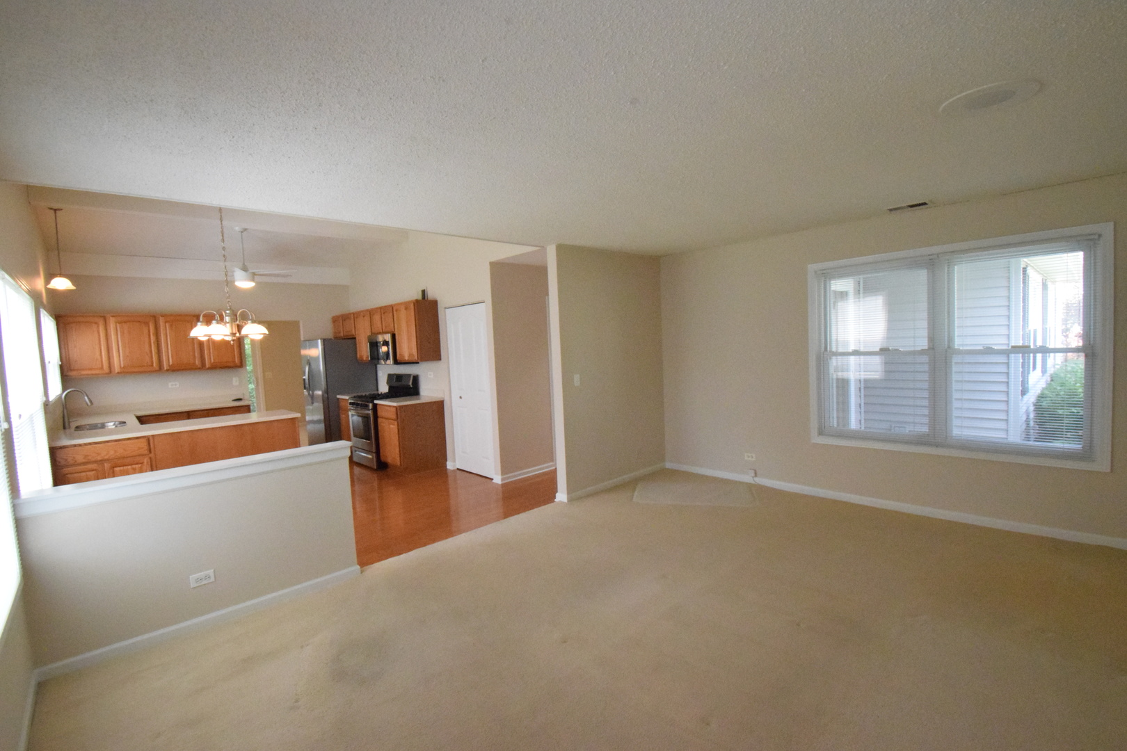 593 Cortland Drive, Lake Zurich, IL 60047