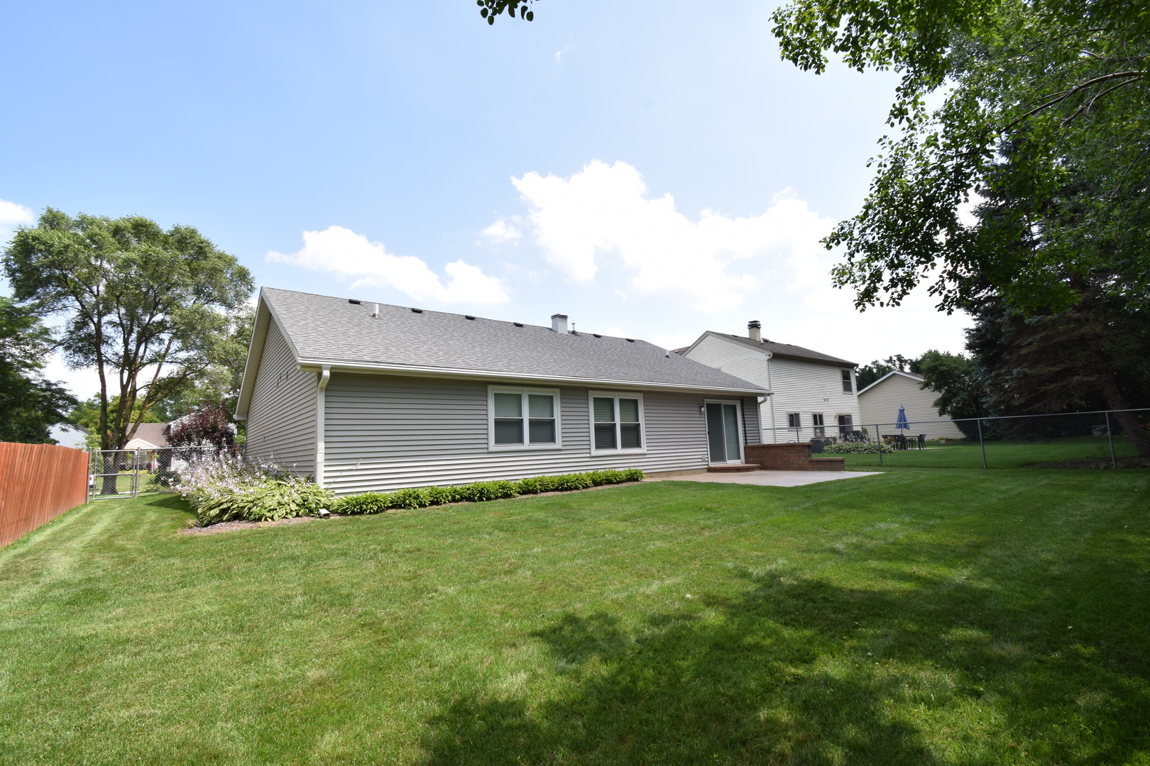 593 Cortland Drive, Lake Zurich, IL 60047