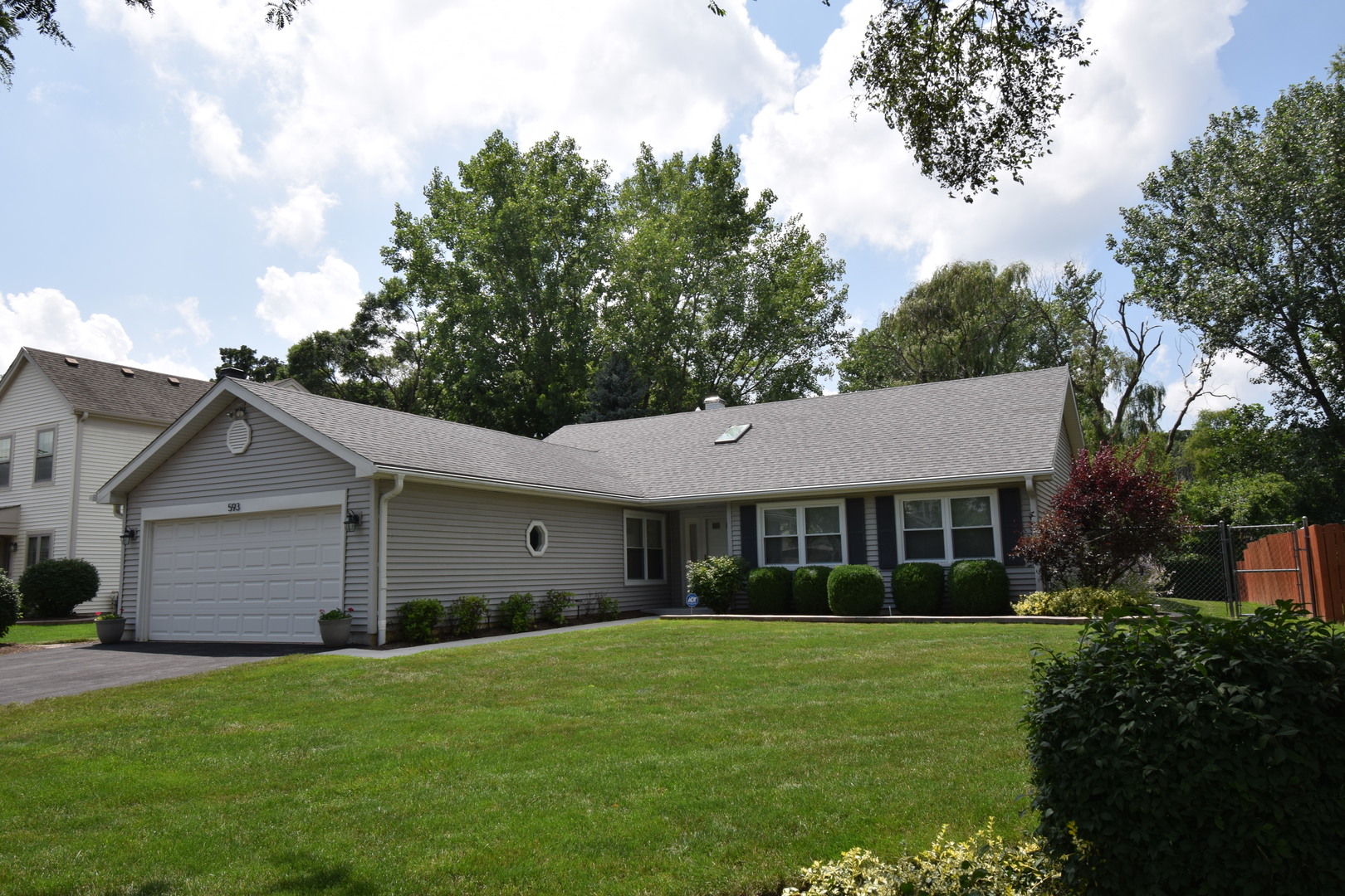 593 Cortland Drive, Lake Zurich, IL 60047
